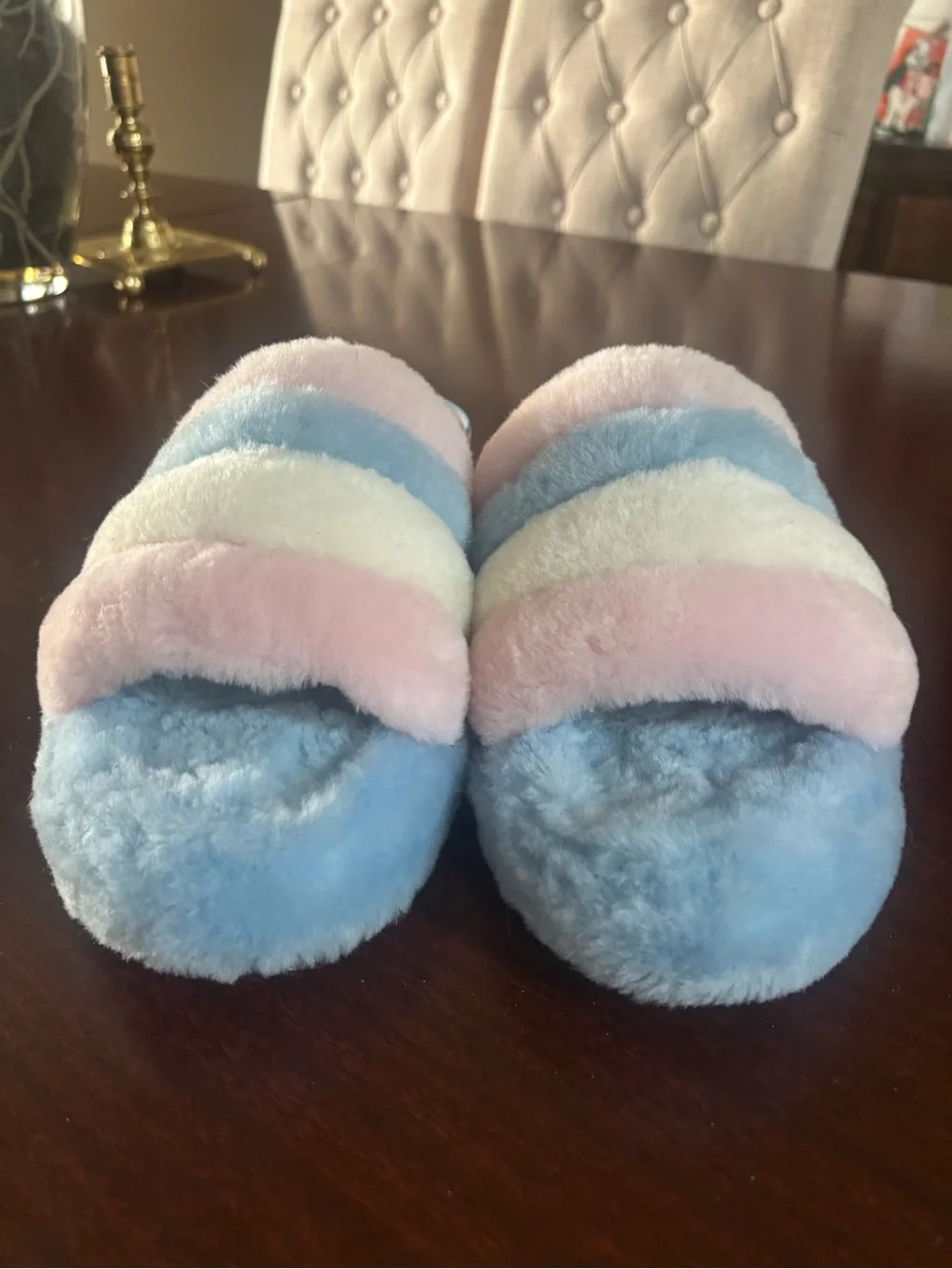 UGG LIMITED EDITION Big Kids- “ FLUFF YEAH” Plush Shearling  Slide Slippers SZ 5